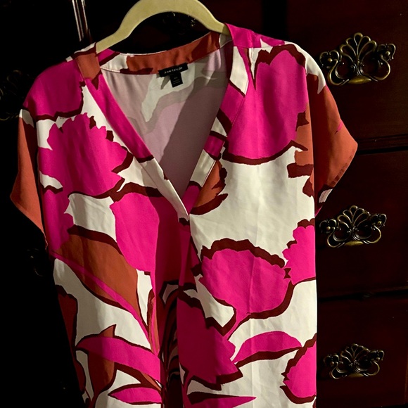 Floral Pink and White Women's Top - Picture 1 of 1